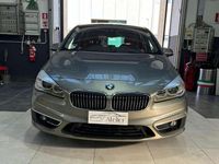 Usata BMW 218 150 CV (110 kW) 2015 Bronzo Monovolume