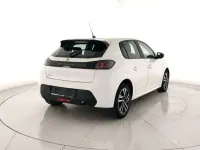 Usata Peugeot 208 Active 101 CV (74 kW) 2023 Bianco Utilitaria