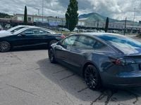 Usata Tesla Model 3 235 kW (320 CV) 2023 Grigio Berlina
