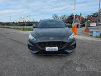Usata Ford Focus ST 120 CV (88 kW) 2022 Grigio Berlina