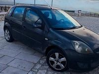 Usata Ford Fiesta 70 CV (51 kW) 2008 Grigio Utilitaria