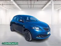 Usata Lancia Ypsilon Gold 70 CV (51 kW) 2024 Bluazzurro Utilitaria