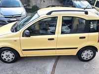 Usata Fiat Panda 69 CV (50 kW) 2012 Giallo Utilitaria