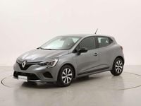 Begagnad Renault Clio V Equilibre 101 HK (74 kW) 2023 Grå Halvkombi