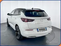 Usata Opel Grandland X Ultimate 131 CV (96 kW) 2024 Bianco SUV