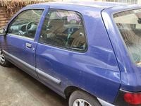 Usata Renault Clio II 58 CV (42 kW) 1998 Blu/azzurro Berlina