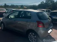 Usata Toyota Yaris 87 CV (63 kW) 2008 Grigio Utilitaria