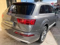 Usata Audi Q7 Sport 272 CV (200 kW) 2017 Grigio metallizzato SUV