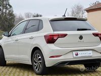 Usata VW Polo Life 95 CV (69 kW) 2023 Grigio Utilitaria