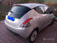 Usata Lancia Ypsilon 95 CV (69 kW) 2016 Grigio Utilitaria