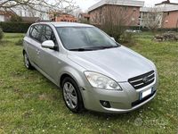 Usata Kia Ceed 115 CV (84 kW) 2008 Grigio Utilitaria