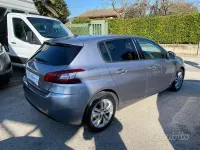 Usado Peugeot 308 Active 131 CV (96 kW) 2018 Gris Berlina