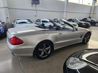 Usata Mercedes SL500 306 CV (225 kW) 2001 Argento Cabrio