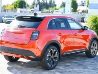 Nuova Fiat 600 La Prima 101 CV (74 kW) 2025 Blu SUV