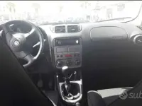 Usata Alfa Romeo 147 120 CV (88 kW) 2007 Grigio Utilitaria