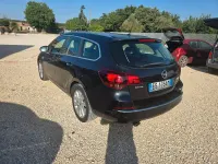 Usata Opel Astra 140 CV (102 kW) 2014 Nero Station wagon