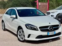 Usata Mercedes A180 Premium 109 CV (80 kW) 2017 Bianco Utilitaria