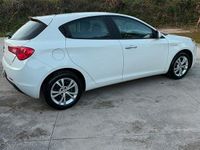 Usata Alfa Romeo Giulietta Business 105 CV (77 kW) 2013 Bianco Berlina