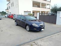 Begagnad Lancia Delta 120 HK (88 kW) 2008 Blå Halvkombi