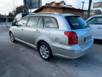 Usata Toyota Avensis 116 CV (85 kW) 2004 Argento Station wagon