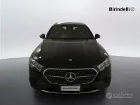 Usata Mercedes E220 Advanced 197 CV (144 kW) 2024 Nero Station wagon