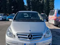 Usata Mercedes B200 140 CV (102 kW) 2005 Nero Monovolume