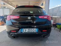 Usata Alfa Romeo Giulietta Distinctive 150 CV (110 kW) 2014 Nero Utilitaria