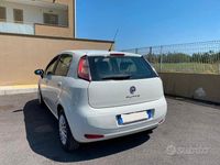 Usata Fiat Punto 75 CV (55 kW) 2014 Bianco Utilitaria