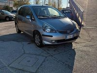 Usata Honda Jazz 78 CV (57 kW) 2006 Grigio Utilitaria