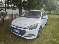 Usata Hyundai i20 75 CV (55 kW) 2015 Bianco Berlina