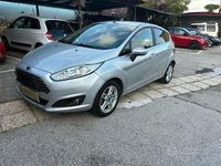 Usata Ford Fiesta Titanium 75 CV (55 kW) 2014 Grigio Utilitaria
