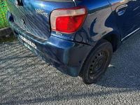 Usata Toyota Yaris 68 CV (50 kW) 2002 Blu Berlina