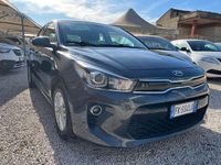 Usata Kia Rio 77 CV (56 kW) 2017 Grigio Berlina