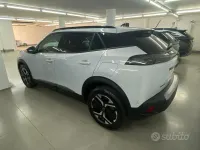 Usata Peugeot 2008 Allure 101 CV (74 kW) 2025 Bianco SUV