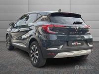 Usata Renault Captur Equilibre 91 CV (66 kW) 2023 Grigio SUV
