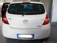 Usata Hyundai i20 Edition 90 CV (66 kW) 2012 Bianco Utilitaria