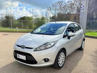 Usata Ford Fiesta 68 CV (50 kW) 2010 Argento Berlina