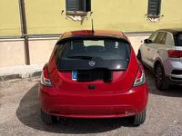 Begagnad Lancia Ypsilon 69 HK (50 kW) 2024 Röd Halvkombi