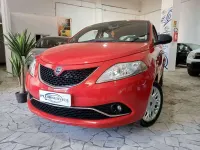Usata Lancia Ypsilon Gold 69 CV (50 kW) 2017 Rosso Utilitaria