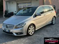 Usata Mercedes B180 Executive 109 CV (80 kW) 2012 Grigio Utilitaria