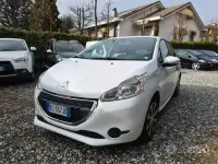 Usata Peugeot 208 Access 82 CV (60 kW) 2014 Bianco Utilitaria