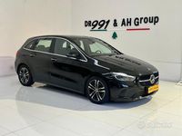 Gebraucht Mercedes 200 AMG line 190 PS (139 kW) 2023 Schwarz Van / Kleinbus