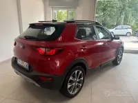 Usata Kia Stonic Style 100 CV (73 kW) 2020 Rosso SUV