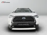 Usata Toyota Corolla Cross Lounge 199 CV (146 kW) 2023 Bianco SUV
