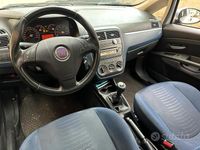 Usata Fiat Grande Punto Dynamic 75 CV (55 kW) 2008 Argento Utilitaria