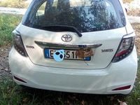 Second-hand Toyota Yaris 69 CP (50 kW) 2014 Alb Berlinǎ