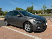 Usata VW Polo 90 CV (66 kW) 2019 Grigio Utilitaria
