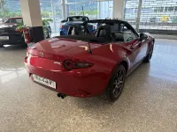 Usata Mazda MX5 Inclusive 160 CV (117 kW) 2018 Rosso Cabrio