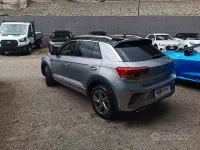Usata VW T-Roc R-line 110 CV (80 kW) 2023 Grigio SUV