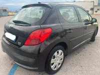 Usata Peugeot 207 68 CV (50 kW) 2010 Nero Berlina